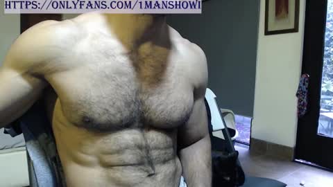 Snapshot of 1manshow11 chatting on 03/03/25, 11:35 1manshow11 online show from 03/03/25, 11:35
