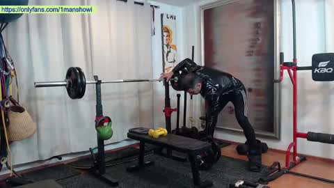 Snapshot of 1manshow11 chatting on 01/11/26, 01:27 1manshow11 online show from 01/11/26, 01:27