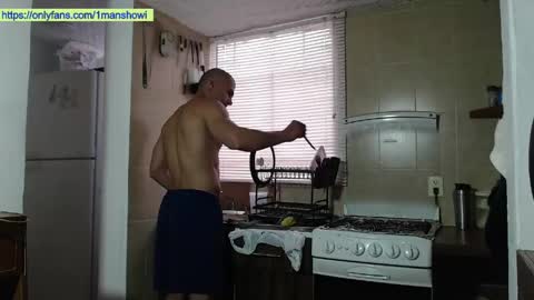 1manshow11 online show from 05/06/26, 10:04