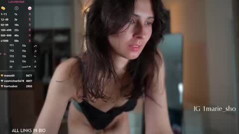 Marie online show from 10/29/25, 11:06