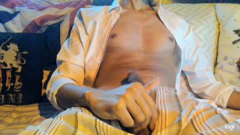 Snapshot of 1mehdiman chatting on 12/24/24, 02:33 MED online show from 12/24/24, 02:33