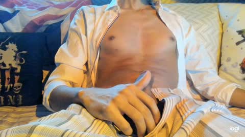 Snapshot of 1mehdiman chatting on 12/25/24, 11:10 MED online show from 12/25/24, 11:10