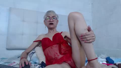 Snapshot of 1miss_monserrate chatting on 12/30/24, 10:10 Miss Monserrate online show from 12/30/24, 10:10