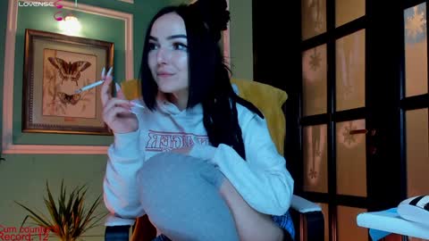 Moona  online show from 01/22/25, 03:40