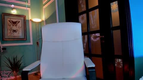 Moona  online show from 01/31/25, 04:17