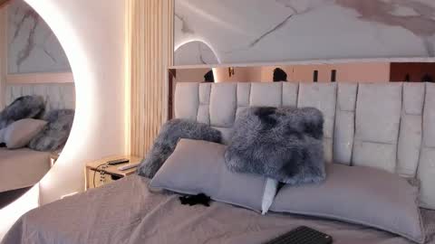 Luisa online show from 03/28/26, 05:34