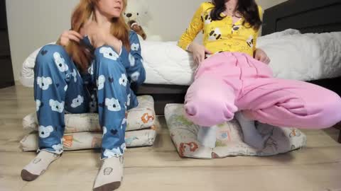 molly online show from 11/16/25, 07:30