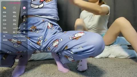 molly online show from 04/04/26, 07:00