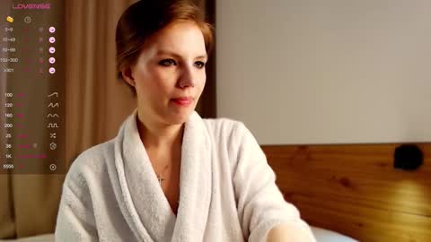 Snapshot of 1slavicdoll chatting on 09/20/25, 01:28 VICTORIA online show from 09/20/25, 01:28