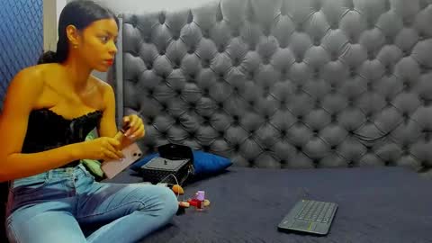 1Threestar online show from 03/01/25, 12:34