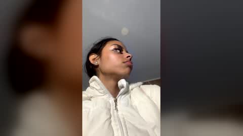 1Threestar online show from 03/05/26, 10:55