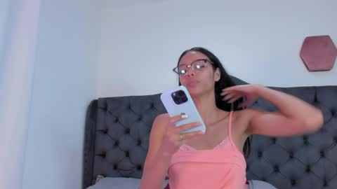 1Threestar online show from 04/01/26, 12:28