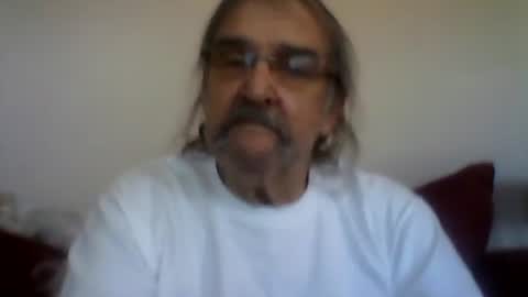 Snapshot of 1valentine chatting on 10/04/25, 03:43 1valentine online show from 10/04/25, 03:43