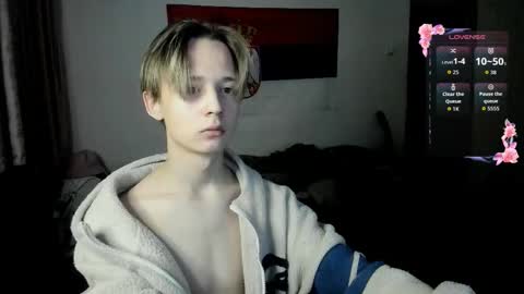 Milos online show from 02/16/26, 01:02