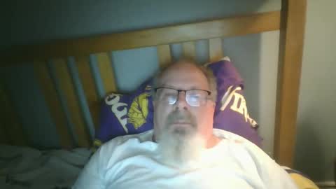 Snapshot of 2003dynawideglide chatting on 10/19/25, 12:33 2003dynawideglide online show from 10/19/25, 12:33