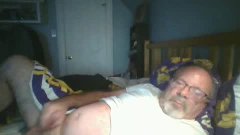 Snapshot of 2003dynawideglide chatting on 10/21/25, 03:07 2003dynawideglide online show from 10/21/25, 03:07