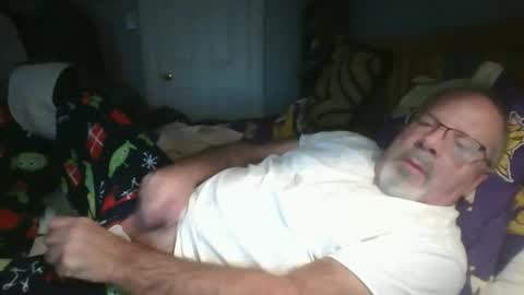 Snapshot of 2003dynawideglide chatting on 10/25/25, 03:14 2003dynawideglide online show from 10/25/25, 03:14