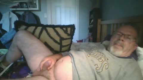 Snapshot of 2003dynawideglide chatting on 10/26/25, 09:31 2003dynawideglide online show from 10/26/25, 09:31