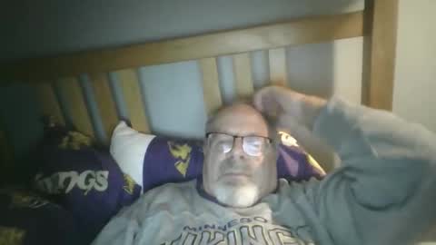 Snapshot of 2003dynawideglide chatting on 11/15/25, 05:49 2003dynawideglide online show from 11/15/25, 05:49