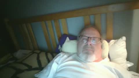 Snapshot of 2003dynawideglide chatting on 11/24/25, 03:28 2003dynawideglide online show from 11/24/25, 03:28