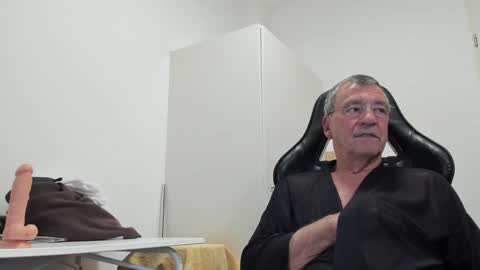 Henk online show from 12/12/24, 04:10
