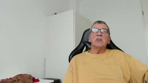 Henk online show from 01/22/25, 03:51