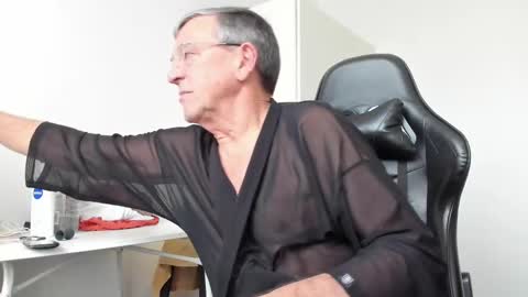 Henk online show from 02/14/25, 02:02