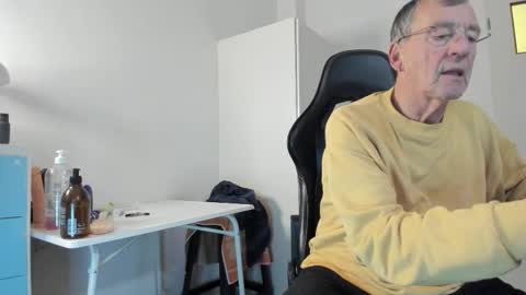 Henk online show from 12/20/25, 04:14