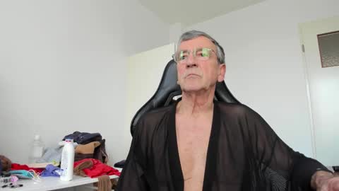 Henk online show from 02/25/26, 04:16