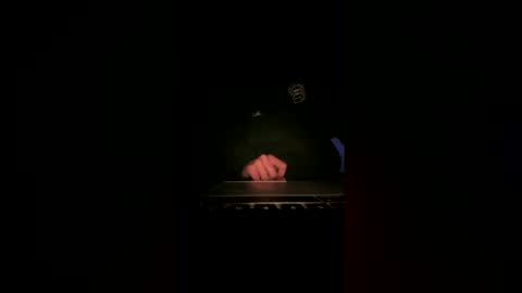 20yroldbwcab online show from 04/04/26, 11:40
