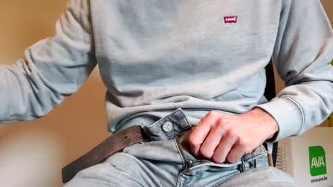 22_acacia_avenue online show from 02/15/26, 01:09