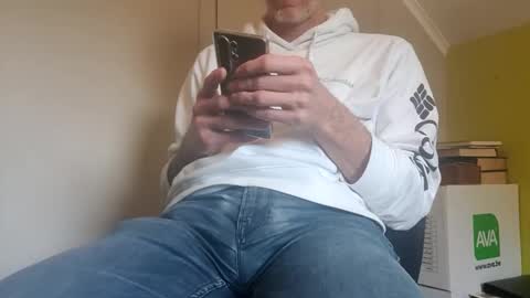 22_acacia_avenue online show from 03/12/26, 12:00