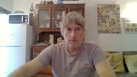 22esserre online show from 11/03/25, 01:23