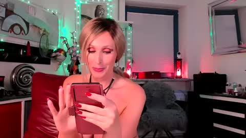 Alice online show from 01/11/25, 12:44