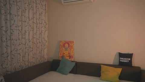 Elley  online show from 12/19/24, 04:24