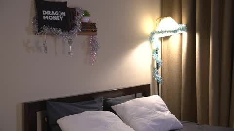 Elley  online show from 12/19/25, 06:42