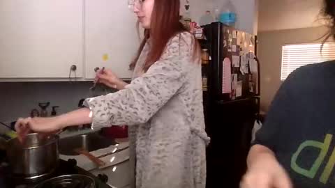 2girls1link online show from 01/09/25, 04:49