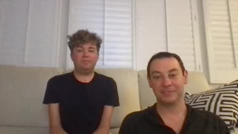Roommates online show from 04/25/26, 06:49