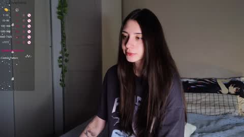 Lina       free control in pvt online show from 12/18/24, 06:32