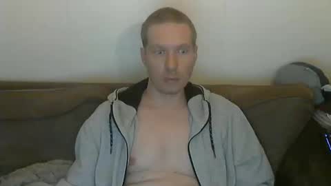 2small4you83 online show from 11/27/25, 08:05