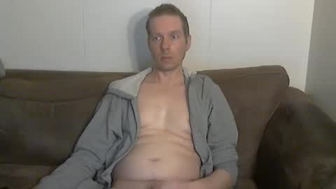 2small4you83 online show from 03/09/26, 10:58