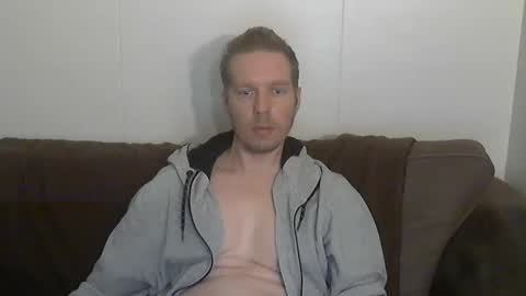 2small4you83 online show from 03/20/26, 10:09