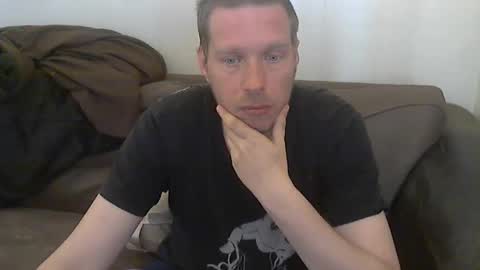 Snapshot of 2small4you83 chatting on 06/06/26, 04:55 2small4you83 online show from 06/06/26, 04:55
