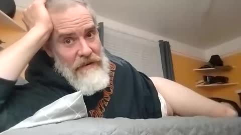 Snapshot of 32666damon chatting on 12/16/25, 03:33 32666damon online show from 12/16/25, 03:33