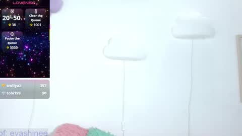 Snapshot of 333w4zh1n3 chatting on 10/17/25, 06:10 Eva online show from 10/17/25, 06:10