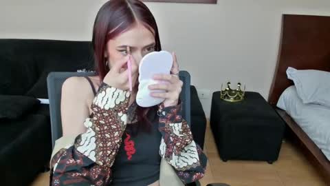 Snapshot of 3badweed3 chatting on 02/11/25, 04:35 Sam online show from 02/11/25, 04:35