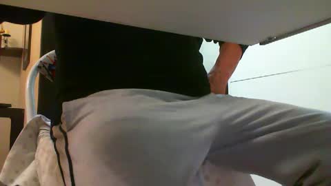 Snapshot of 3funlover chatting on 12/22/24, 05:42 3funlover online show from 12/22/24, 05:42