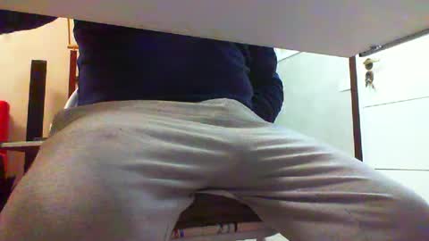 Snapshot of 3funlover chatting on 01/28/25, 04:19 3funlover online show from 01/28/25, 04:19