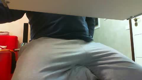 Snapshot of 3funlover chatting on 02/01/25, 04:33 3funlover online show from 02/01/25, 04:33