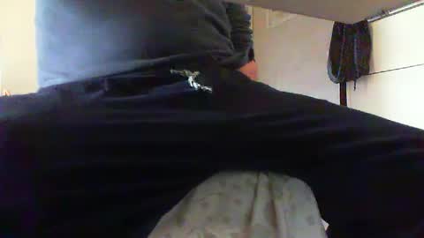 Snapshot of 3funlover chatting on 10/19/25, 07:42 3funlover online show from 10/19/25, 07:42